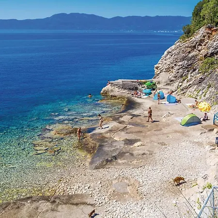 Nice In Calvle With Wifi Apartment *